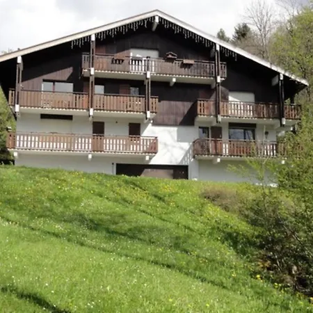 D'une Avec Vue Sur La Et Jardin Amenage A A 2 Km Des Pistes