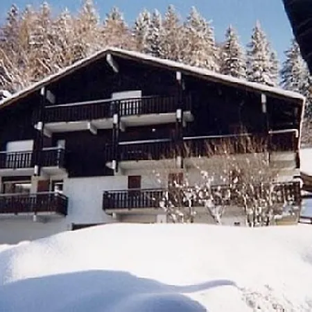 Appartement D'une Avec Vue Sur La Et Jardin Amenage A A 2 Km Des Pistes *
