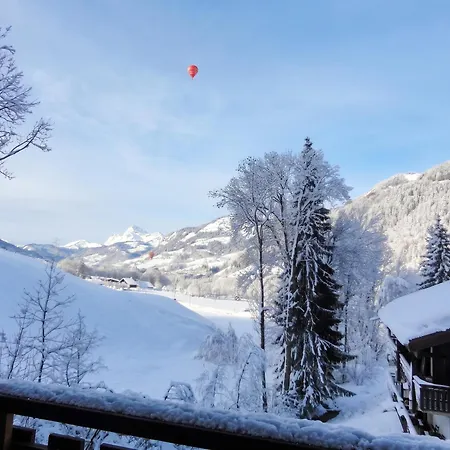 D'une Avec Vue Sur La Et Jardin Amenage A A 2 Km Des Pistes Appartement Megève
