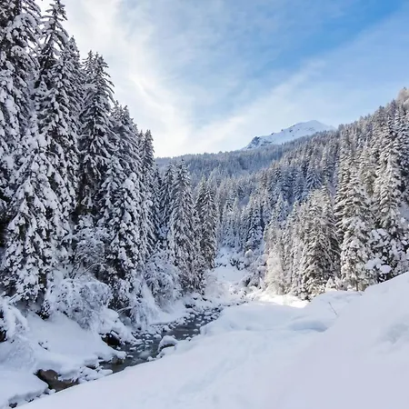D'une Avec Vue Sur La Et Jardin Amenage A A 2 Km Des Pistes Megève